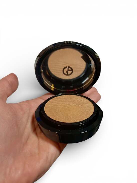 Giorgio Armani Luminous Silk Glow Fusion Setting Powder - Shade 8 Tan. MSRP $69! - Picture 11 of 12